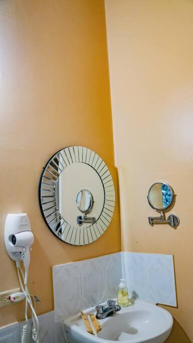 Serene Artistry - Secure 1-BR Haven in Ocho Rios Jamaica view 2