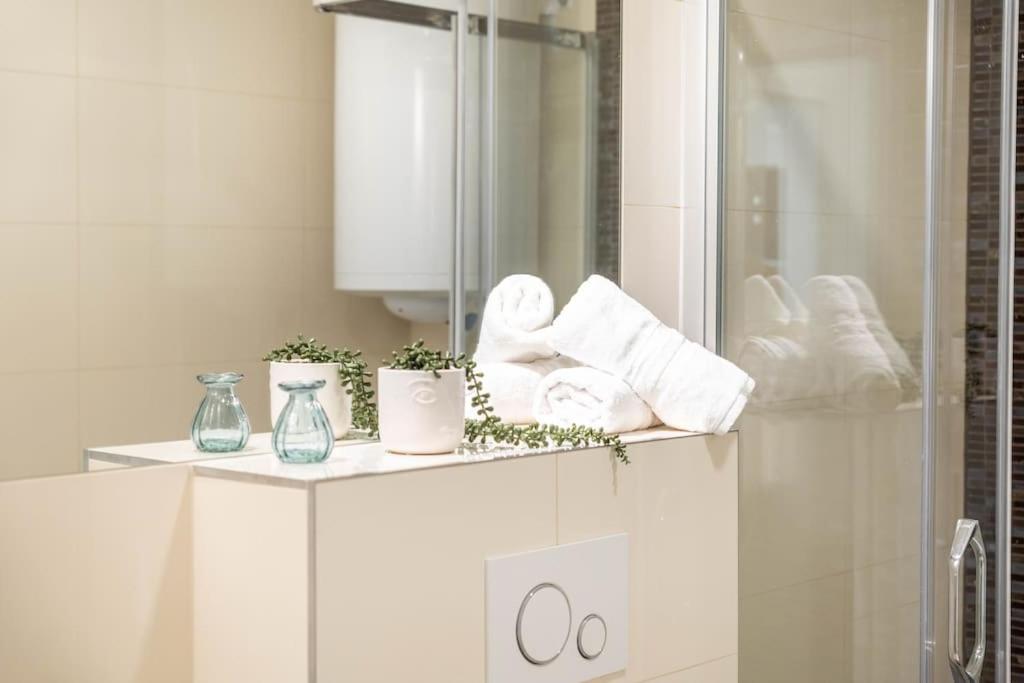 Cavallo Romantic Penthouse Studio City Center