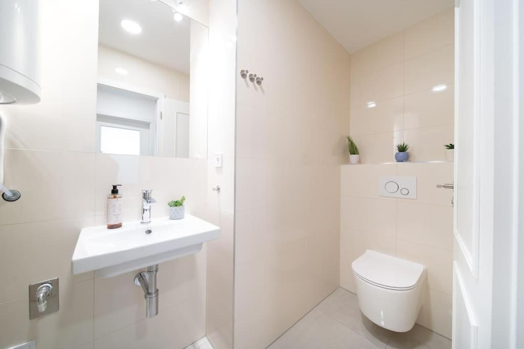 Cavallo Penthouse XL Suite Balcony City Center