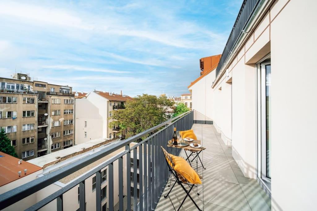 Cavallo Penthouse XL Suite Balcony City Center