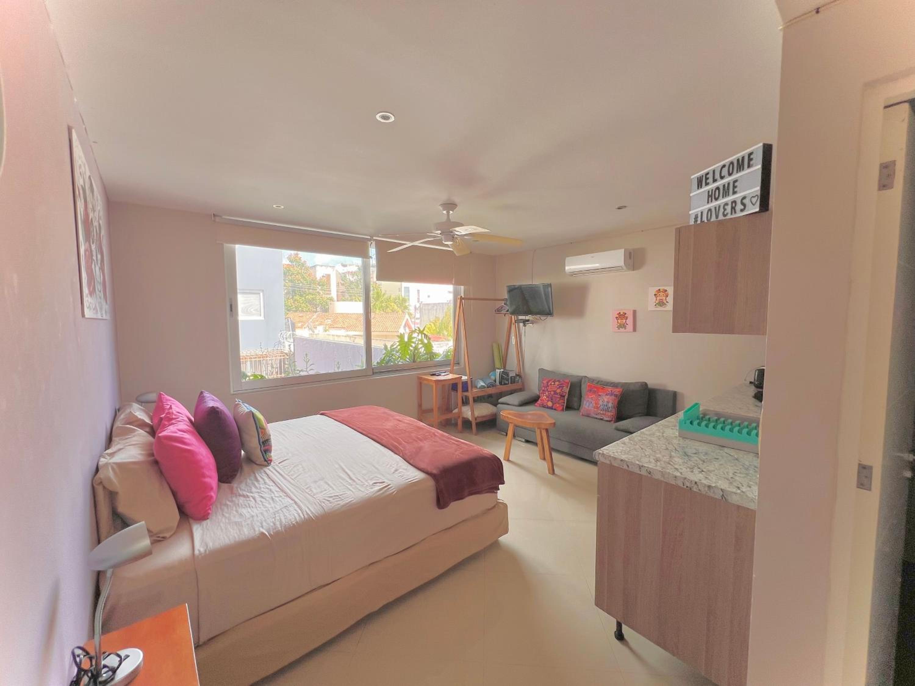 Playa Centro Rooftop Apartments & Studios