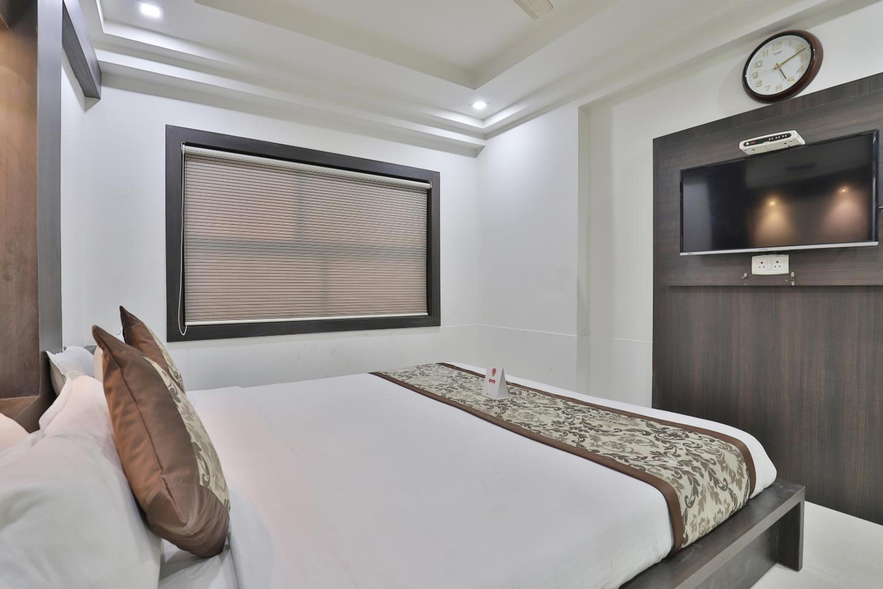 Hotel Nova Cross Road view 5
