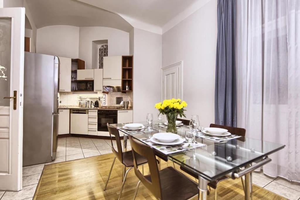 Heritage Haven Charming 3BR City Center