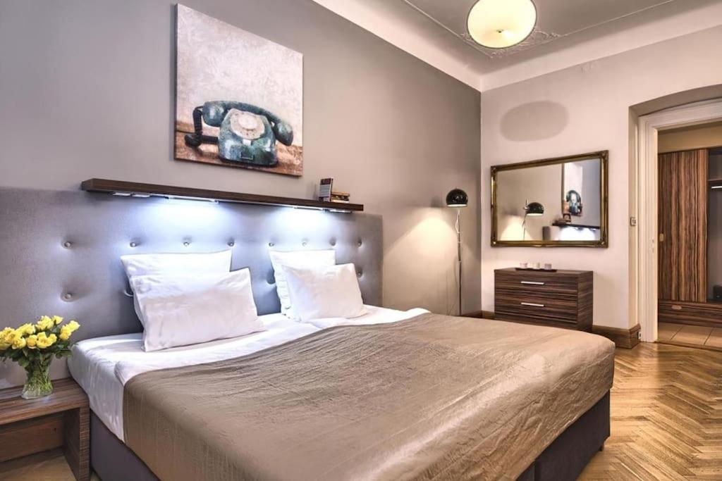 Heritage Haven Charming 3BR City Center