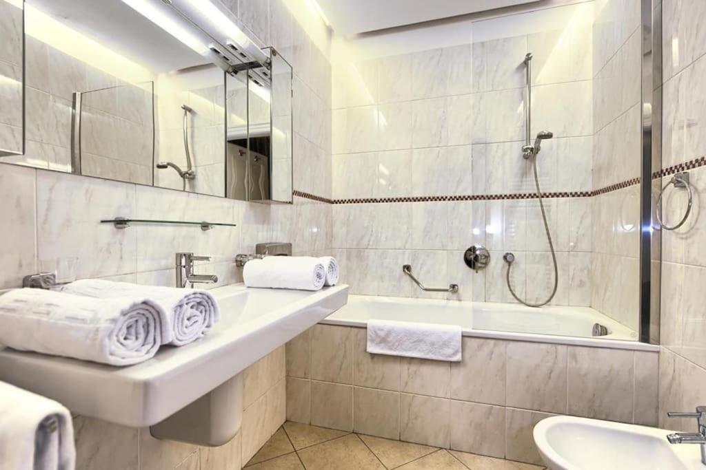 Heritage Haven Charming 3BR City Center