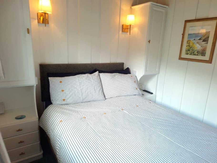 Parada Cottage at Crackington Haven, near Bude and Boscastle, Cornwall