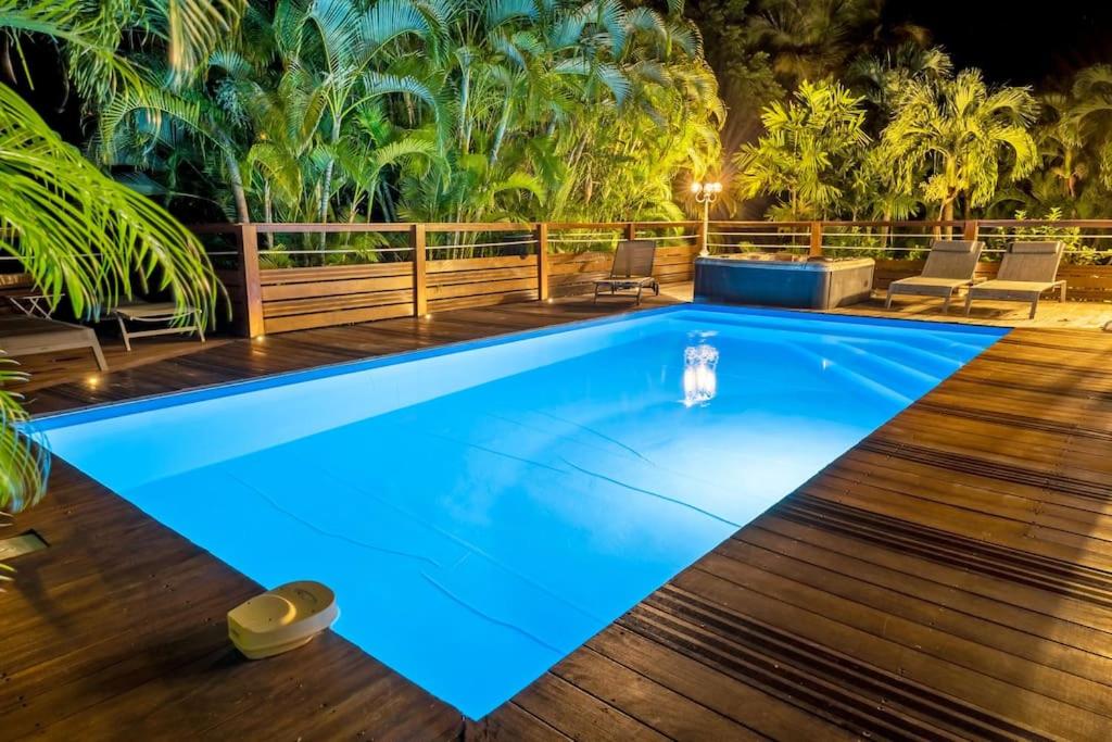 Belle villa de charme bioclimatique à DESHAIES