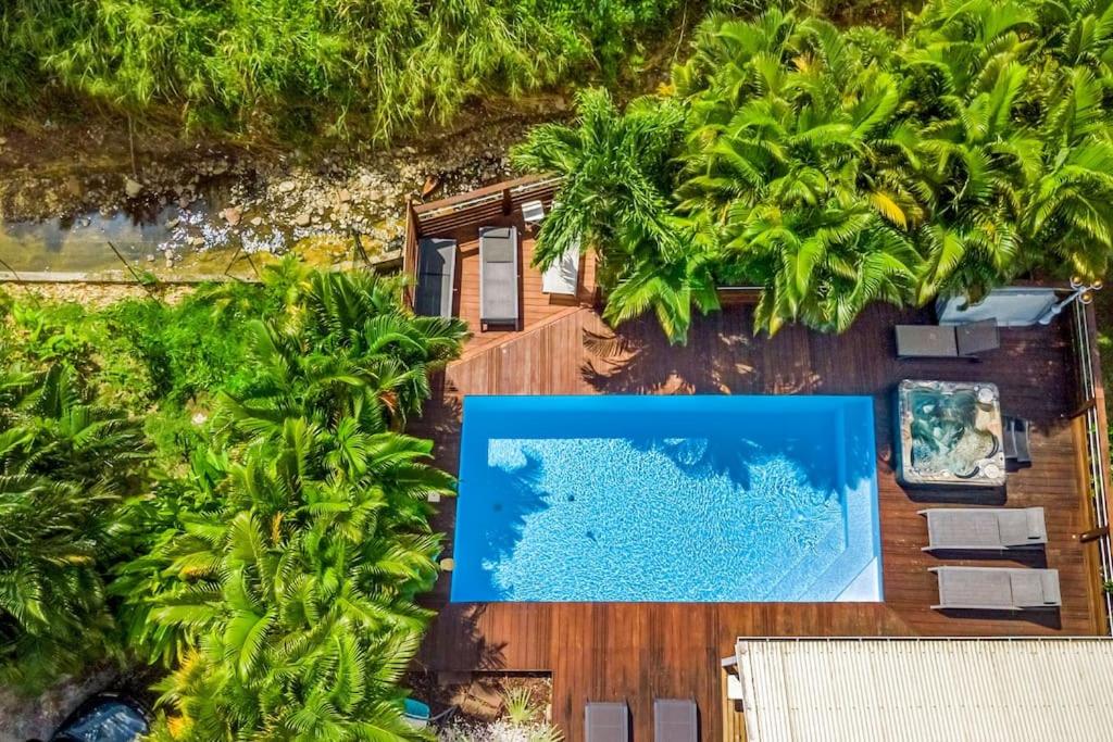 Belle villa de charme bioclimatique à DESHAIES