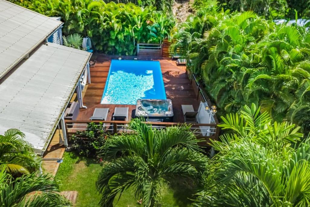 Belle villa de charme bioclimatique à DESHAIES