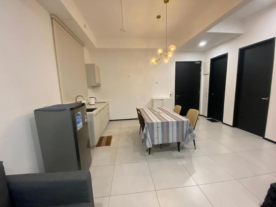 Urban Suites 101 - 1 bedroom Apartment photo 6