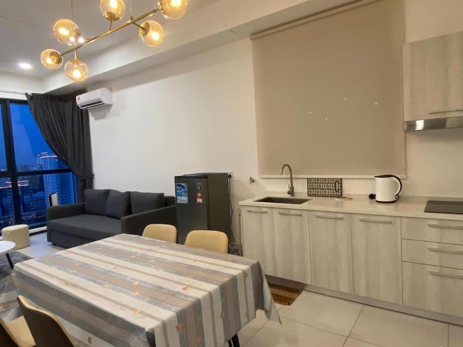 Urban Suites 101 - 1 bedroom Apartment photo 7