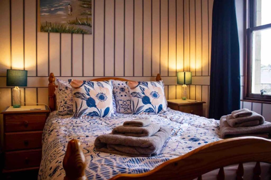 Crannoch Self Catering - 10 bedroom former hotel view 4