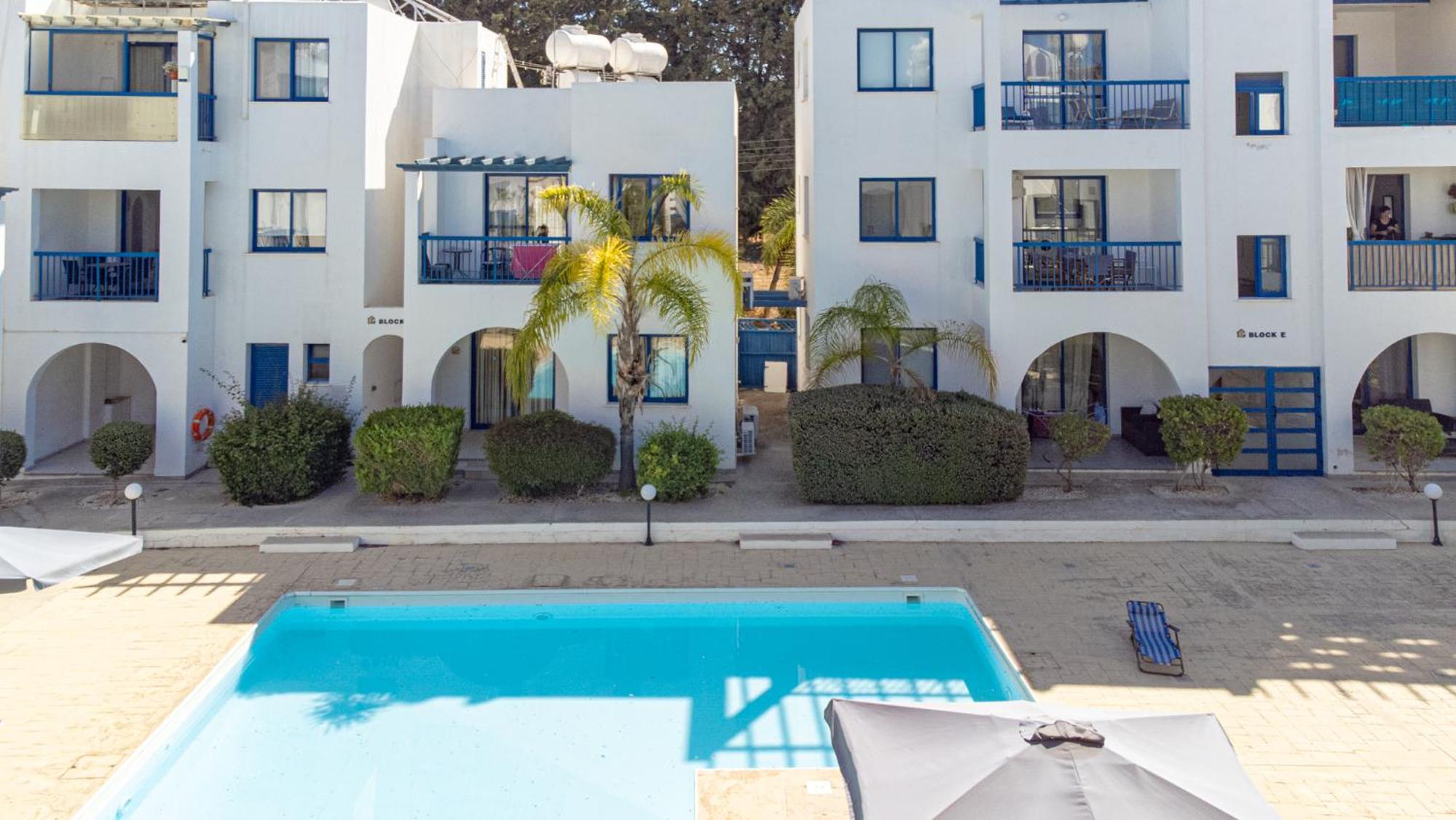 Diana Oasis 1B, Pool, Center Paphos