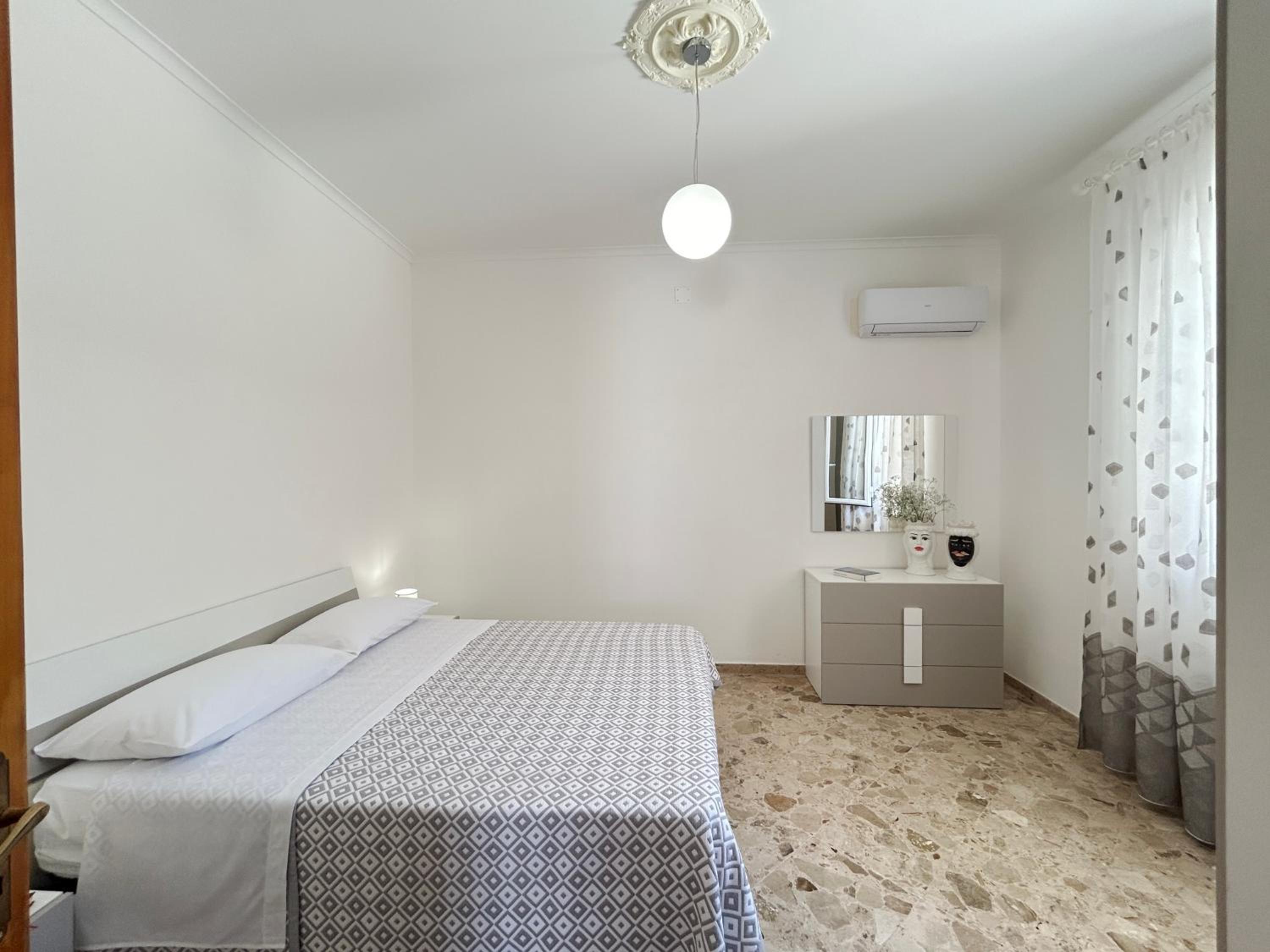 Villa Sole near the sandy beach, parking & wifi photo 3