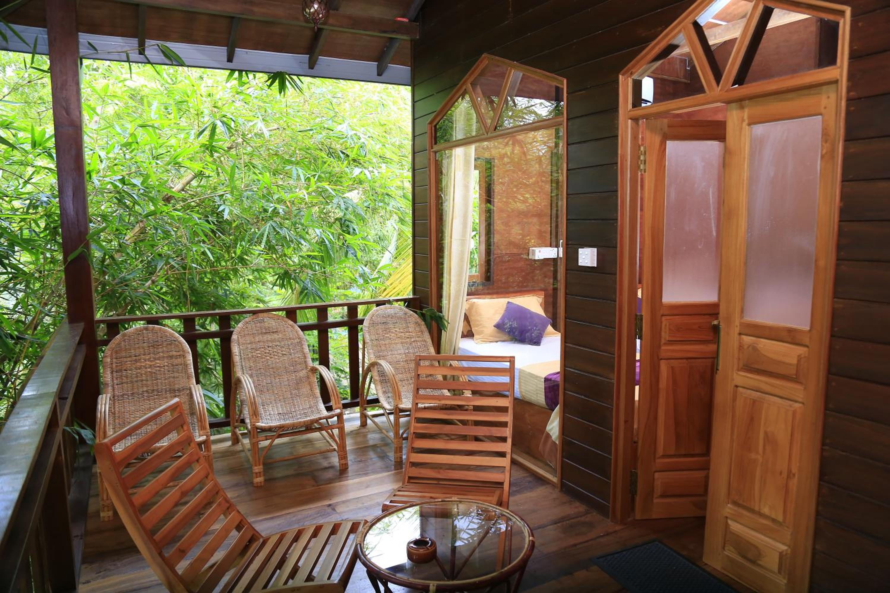 Yala River Face Inn