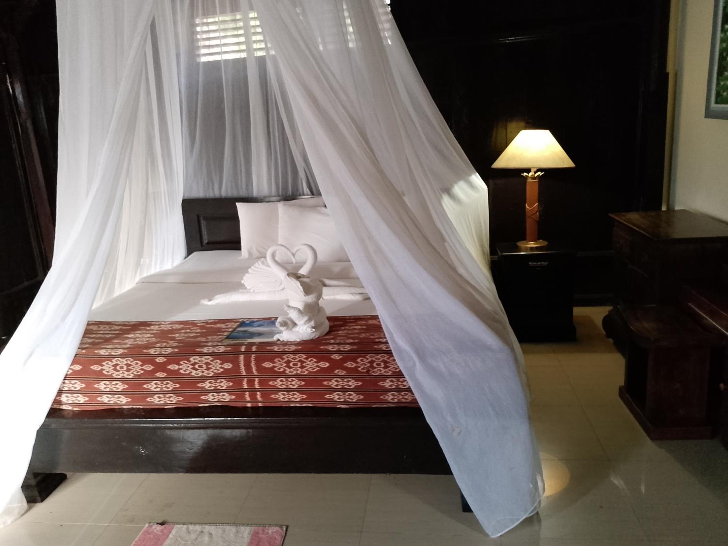 Villa bungalow restoApung view 5