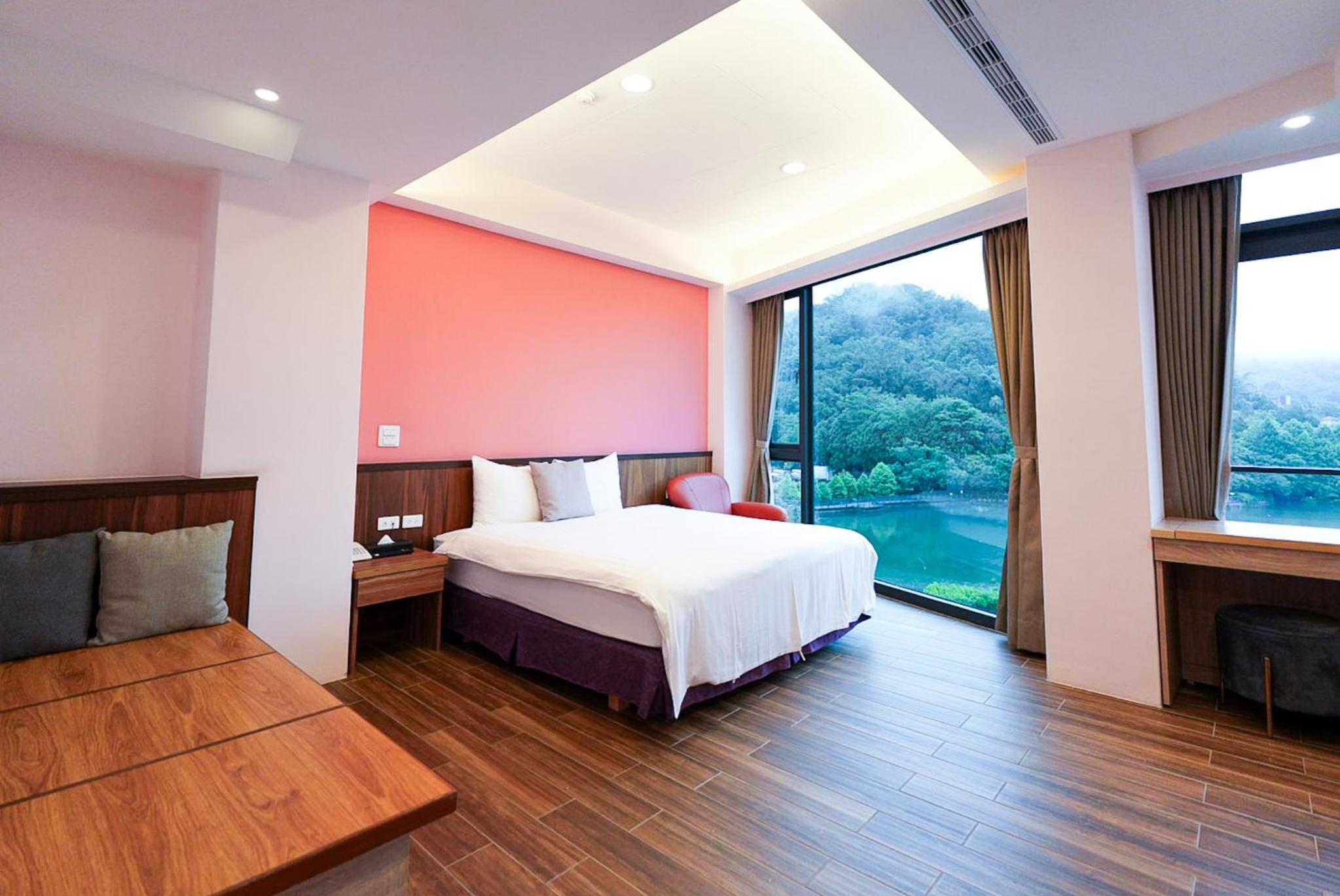 Zhaohong homestay