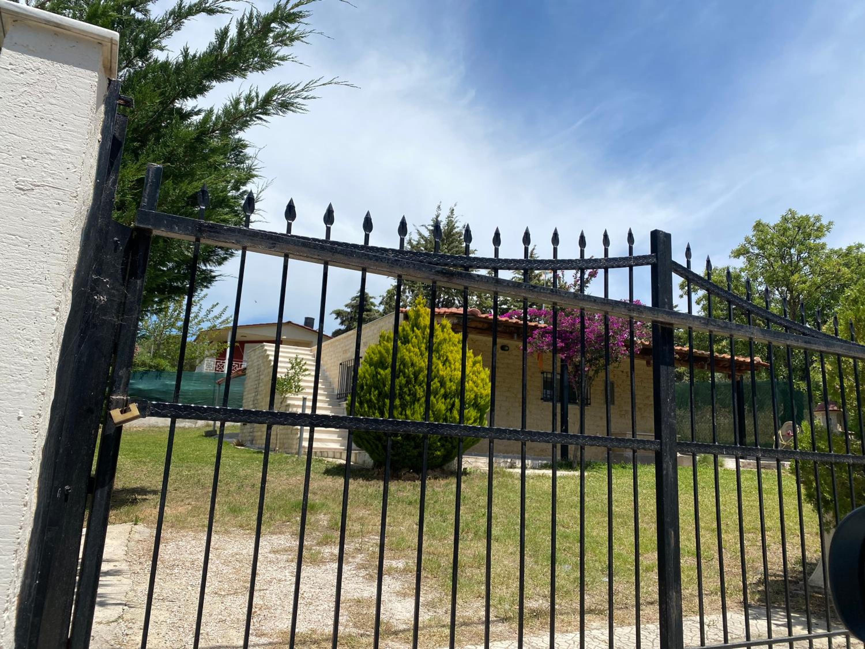 Chrysa house