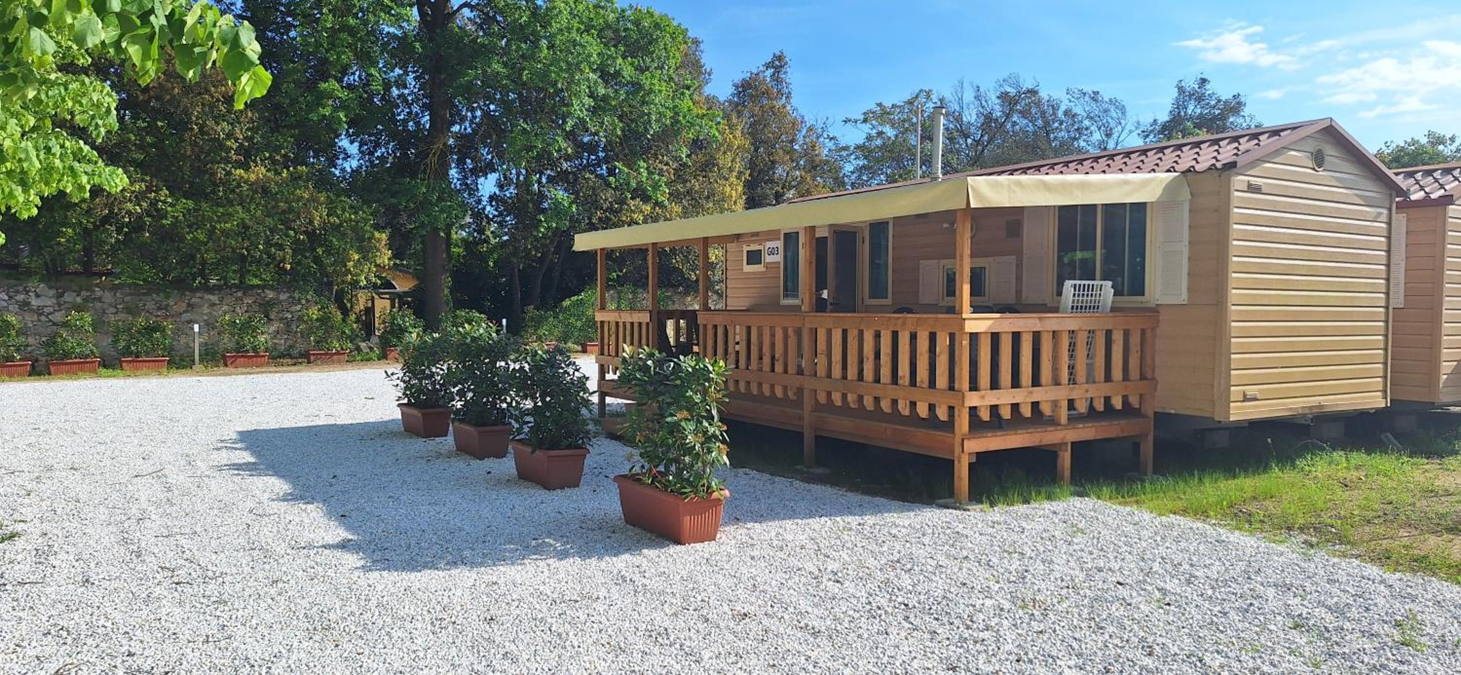 Comfortable campsite-chalet G12 Tuscany near sea view 2