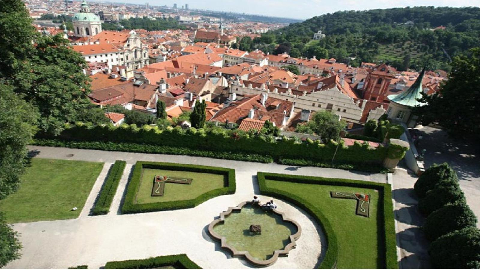 Prague Castle Garden Residence