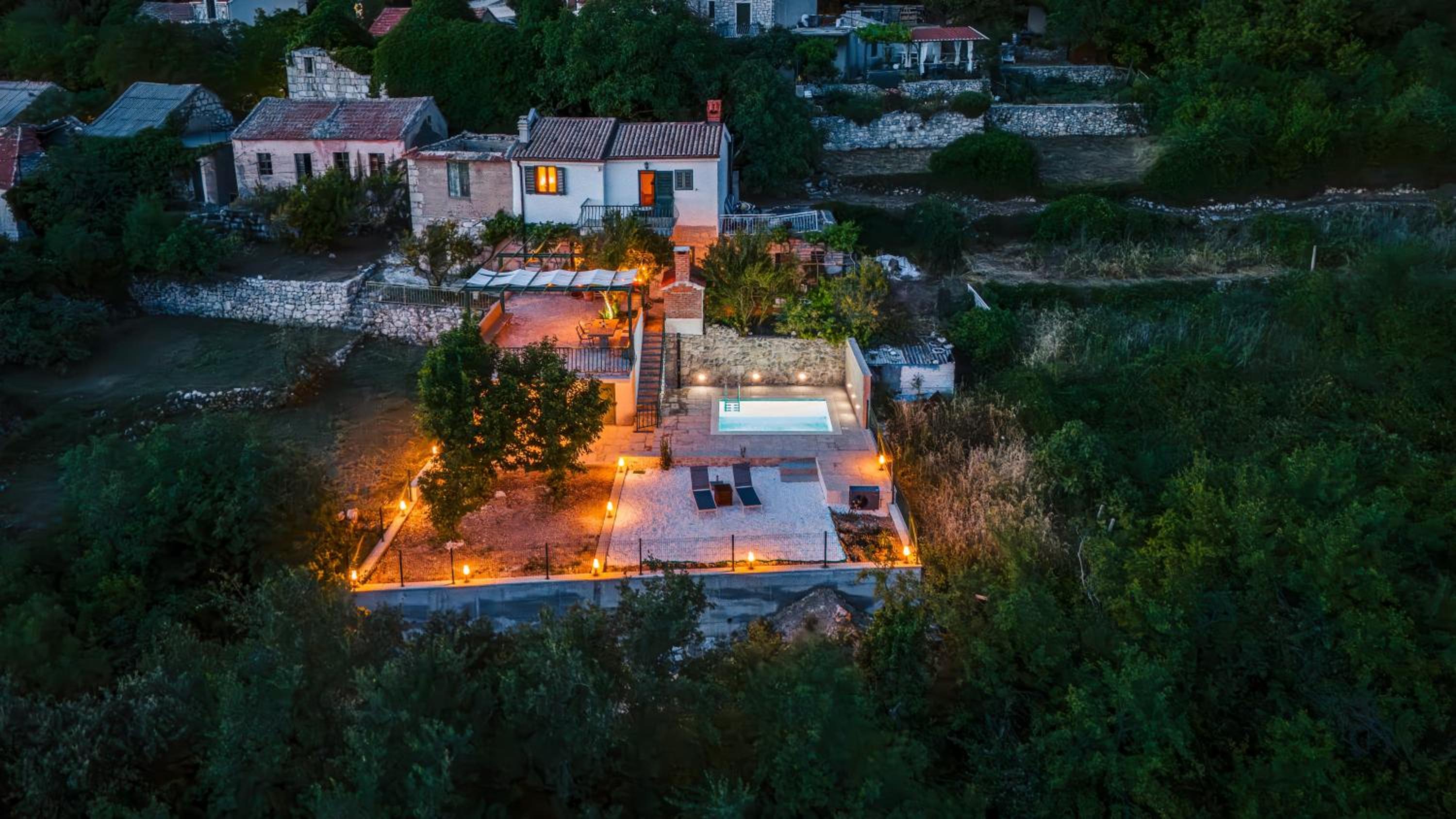 House Dida Mate - cozy house in nature with heated pool view 3