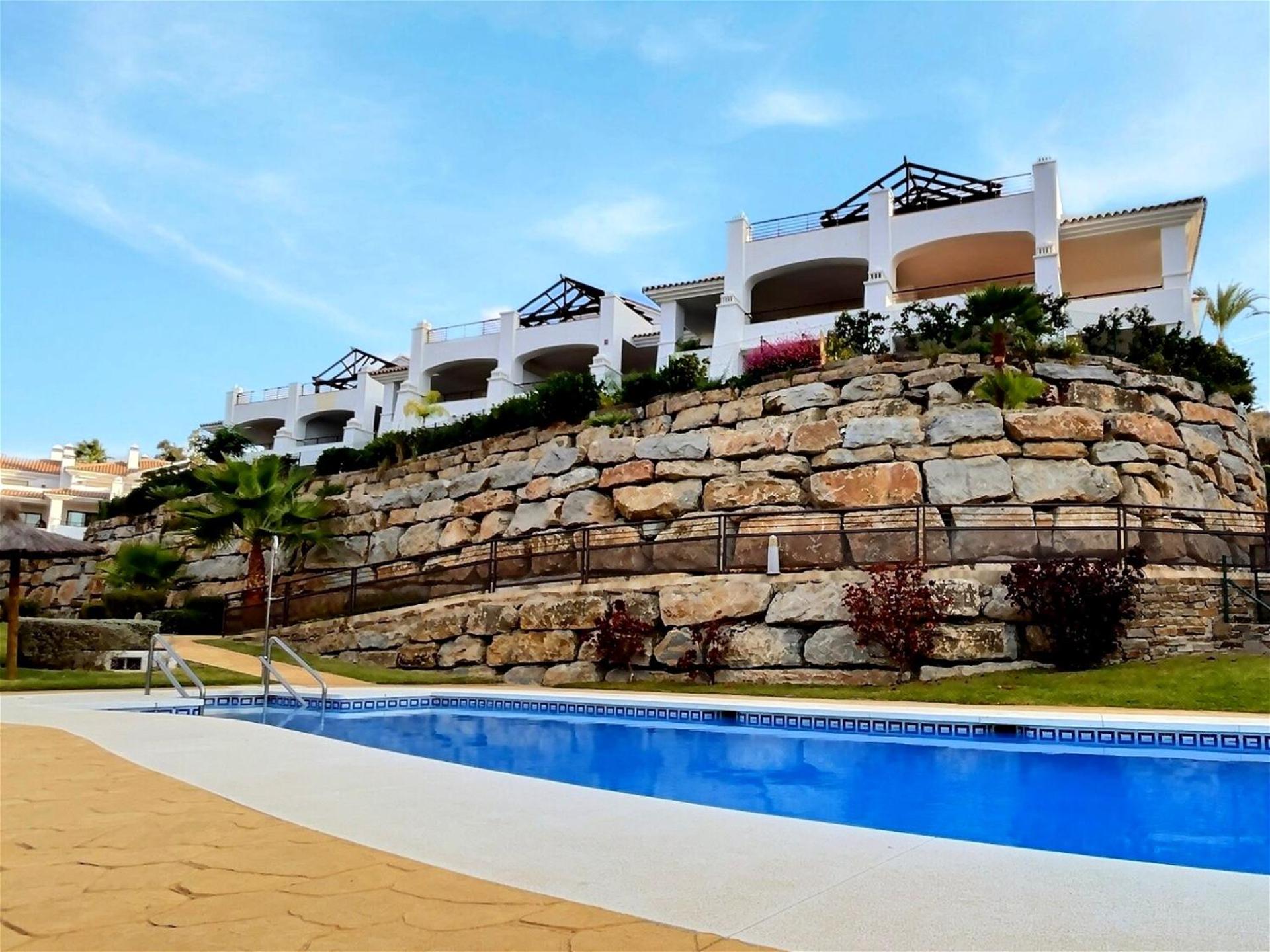 Amazing sea views from this exquisite three-bedroom penthouse apartment