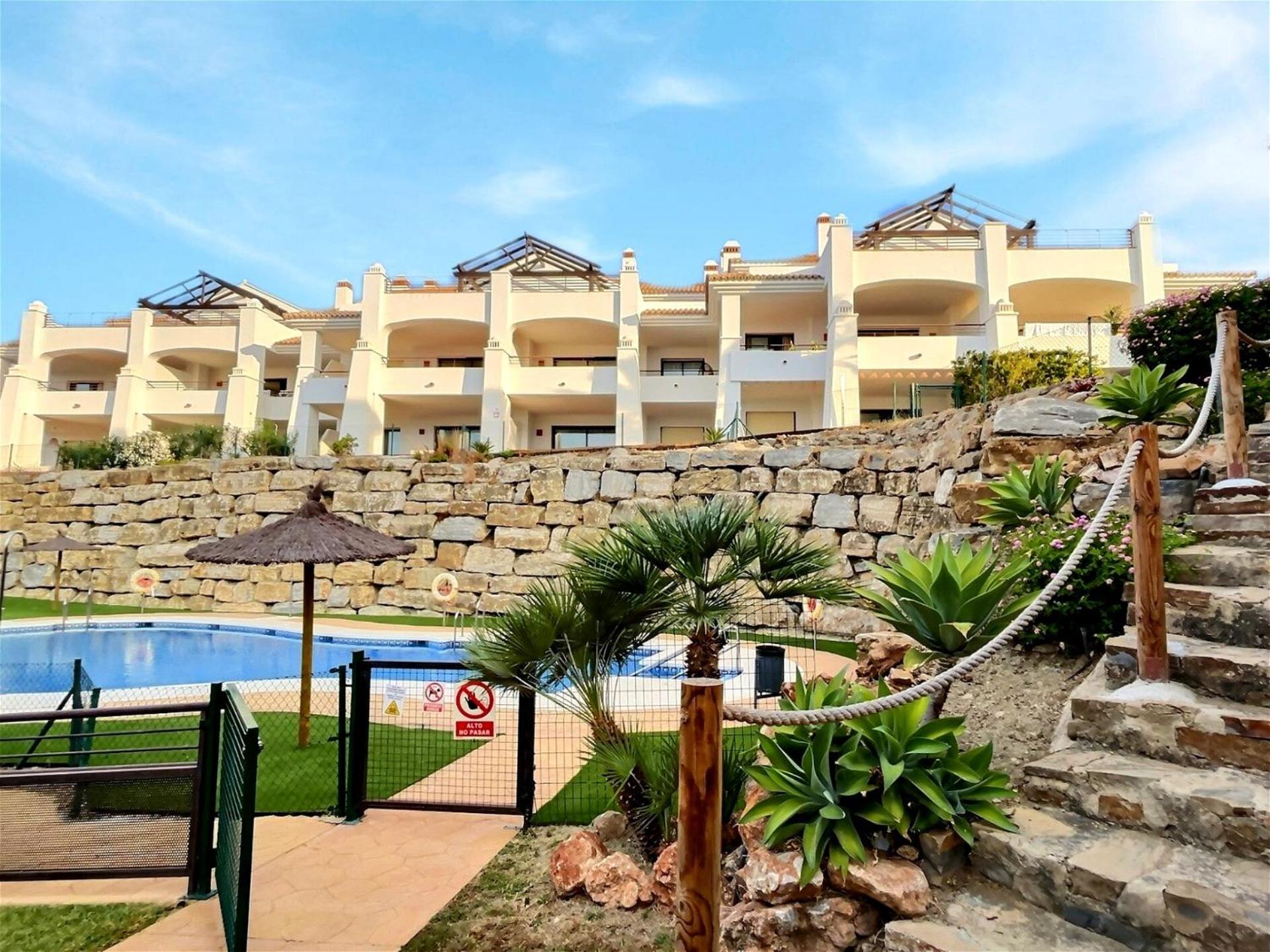 Amazing sea views from this exquisite three-bedroom penthouse apartment
