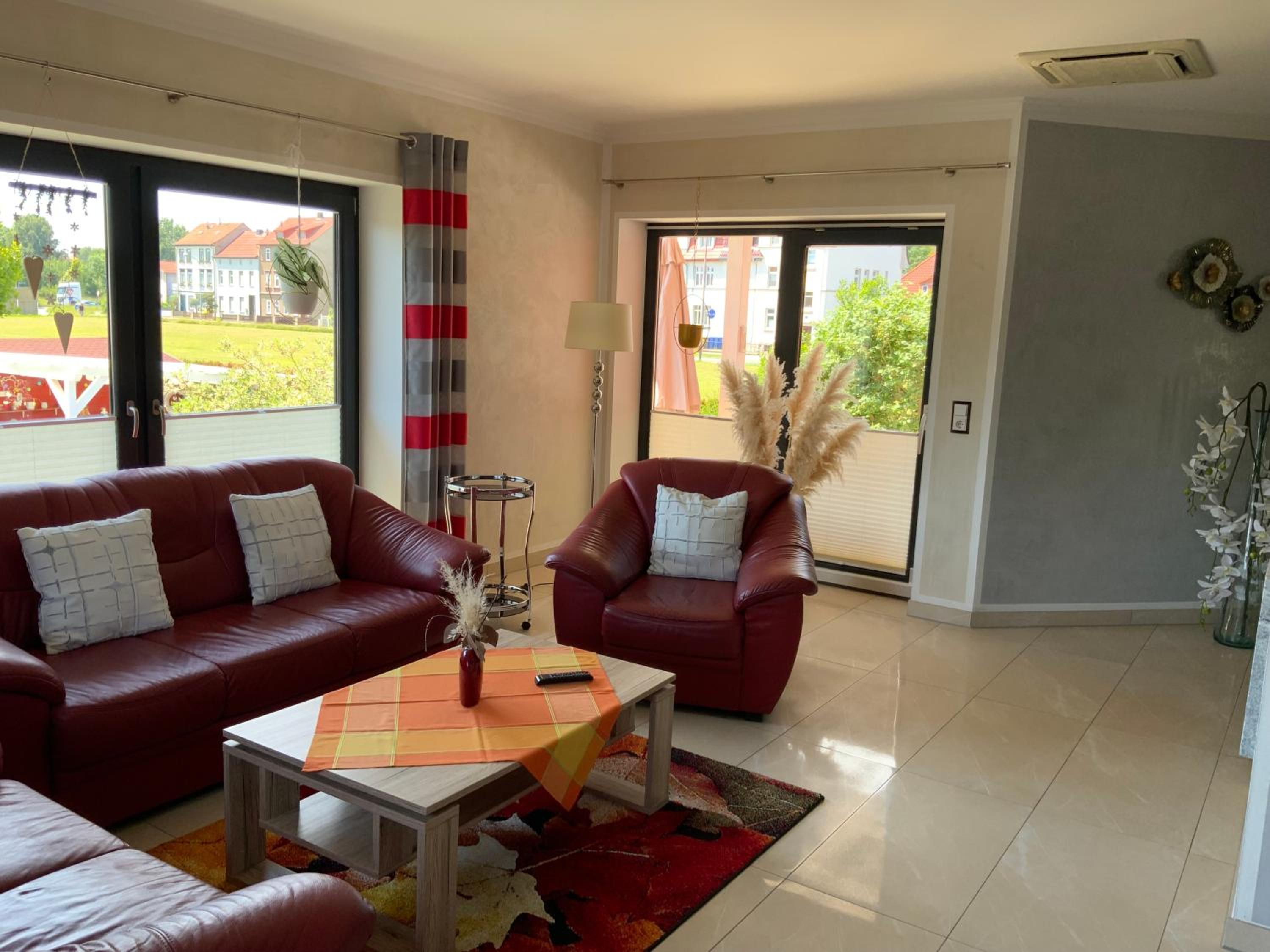 Ferienhaus Lübke, Wohnung Gartenblick