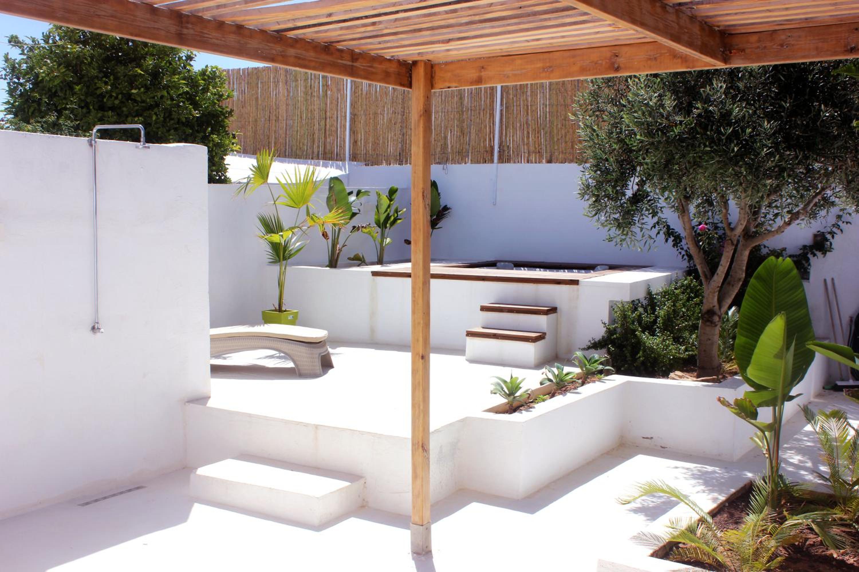Villa The Kite House - Lovely beach house with Jacuzzi view 3