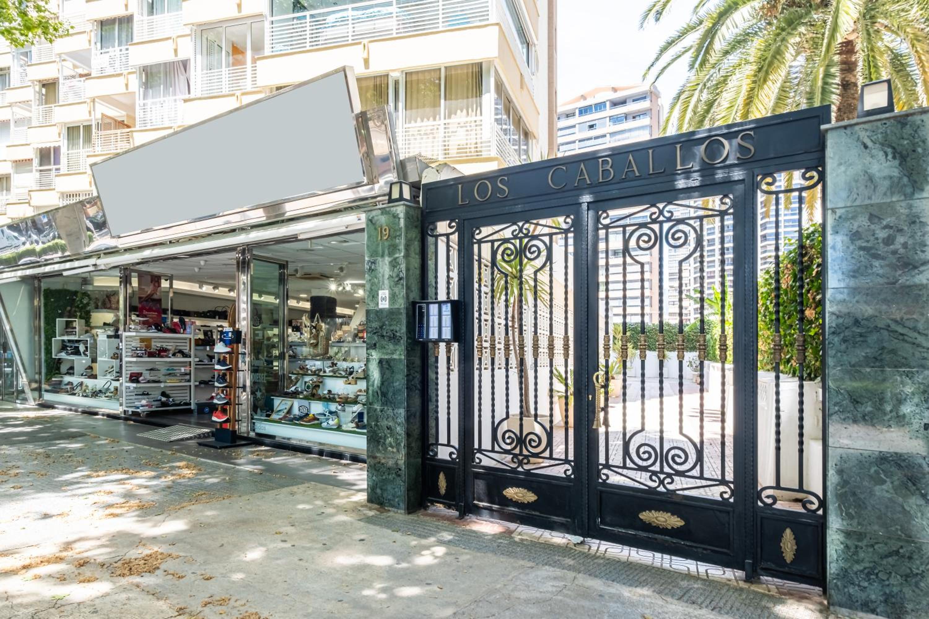 Los Caballos 12-C Levante Beach view 2