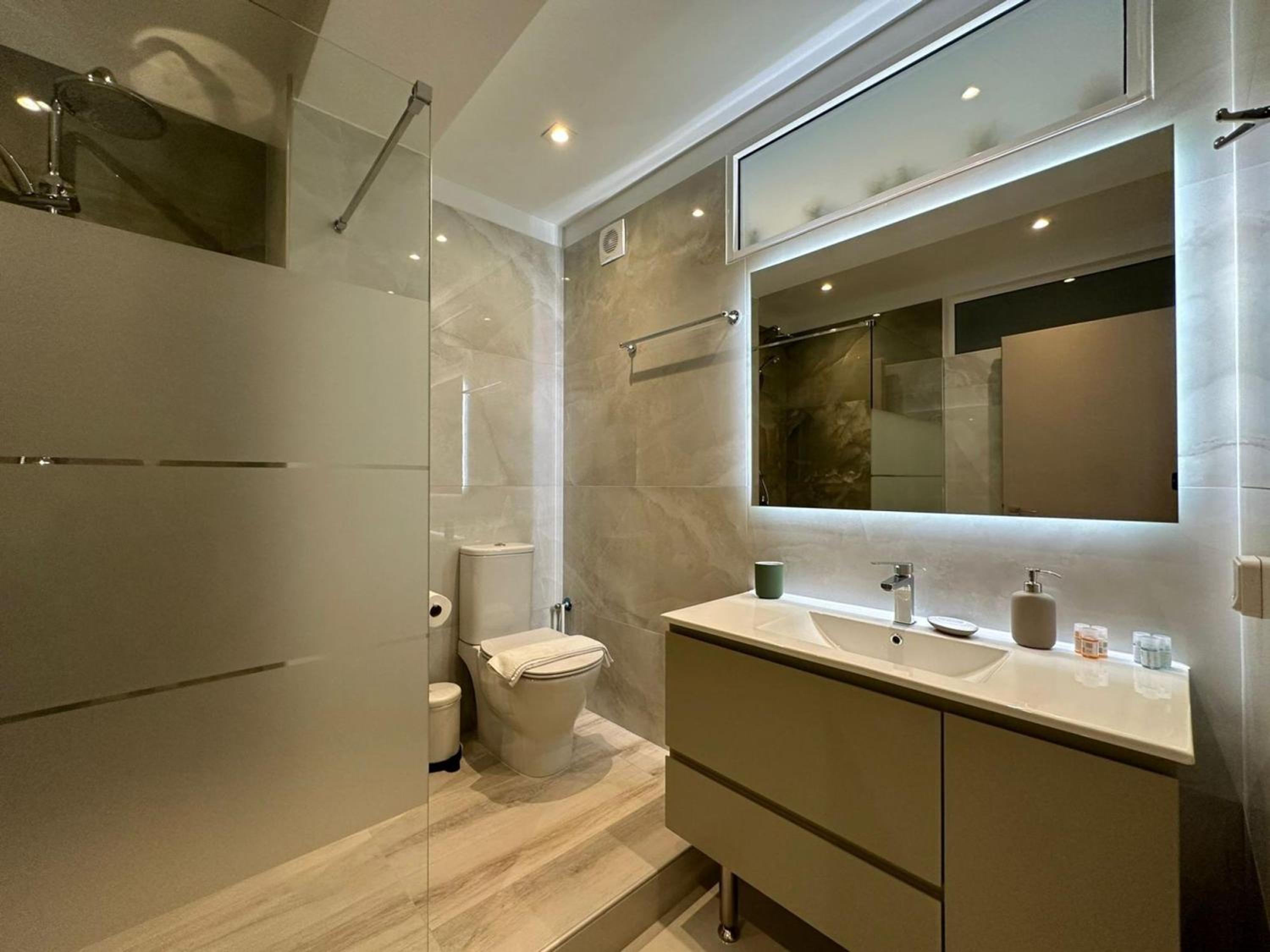 Elpida Luxury Apartments Suites