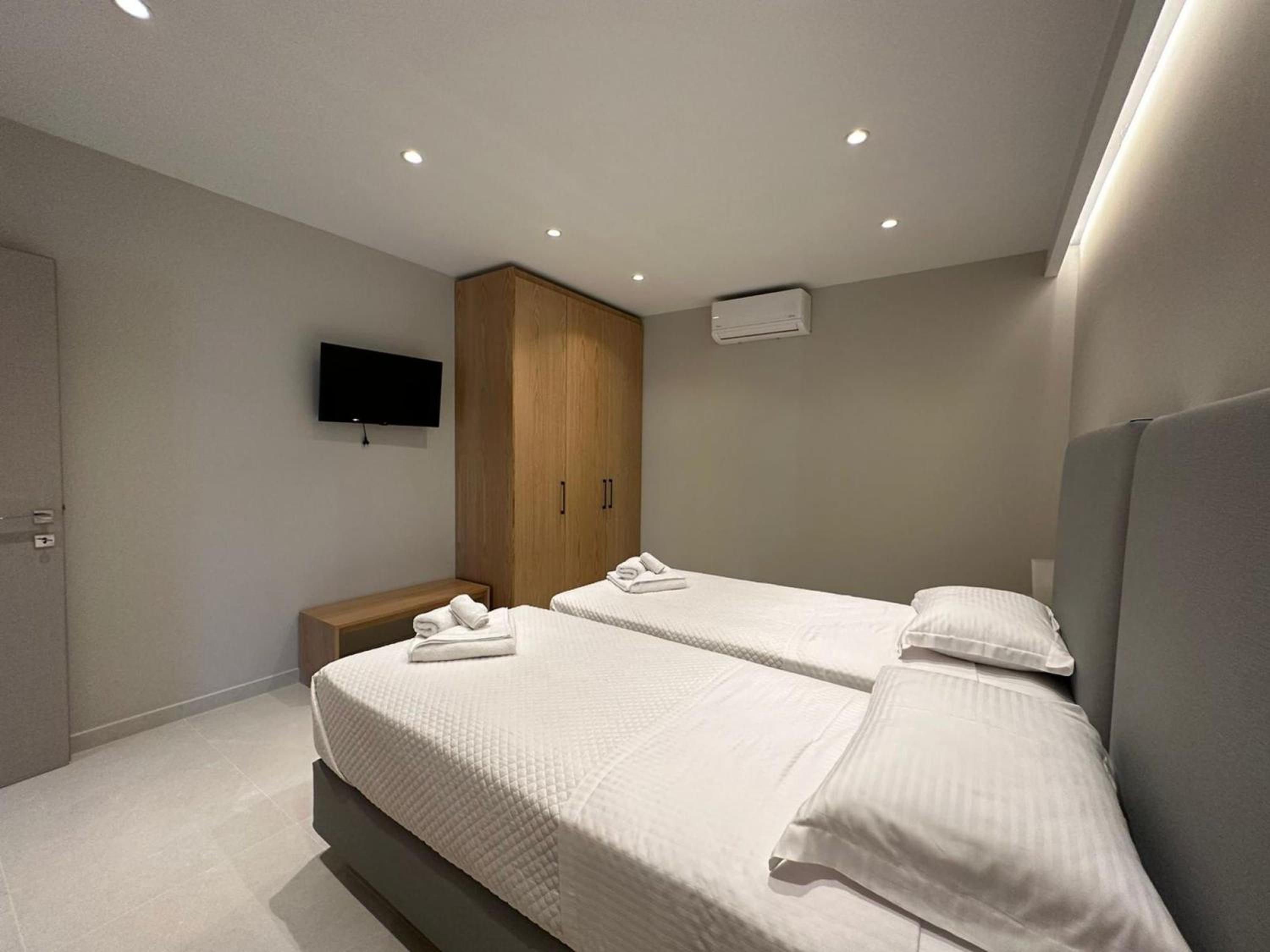 Elpida Luxury Apartments Suites