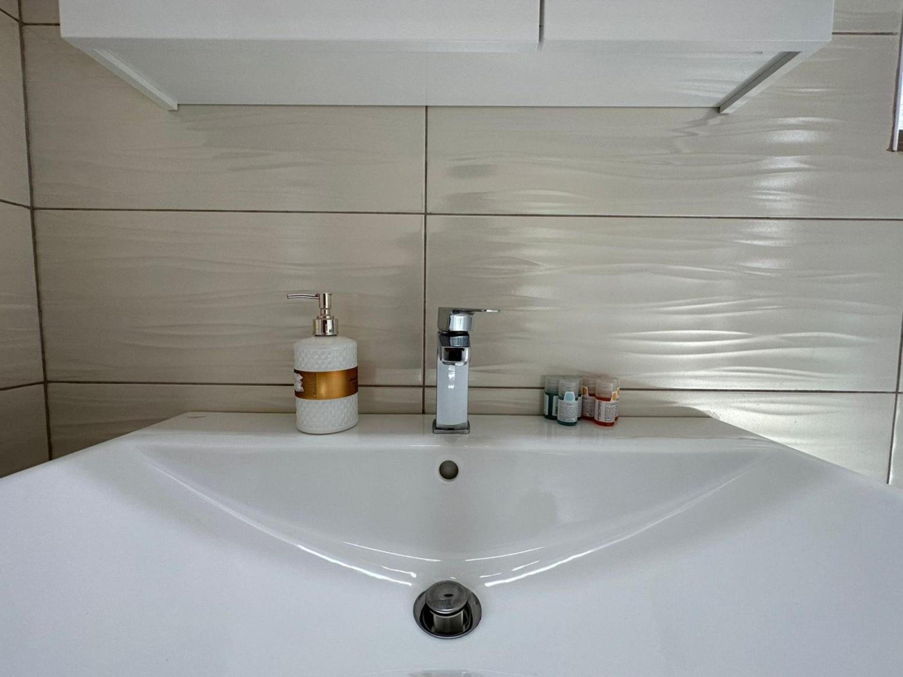 Elpida Luxury Apartments Suites