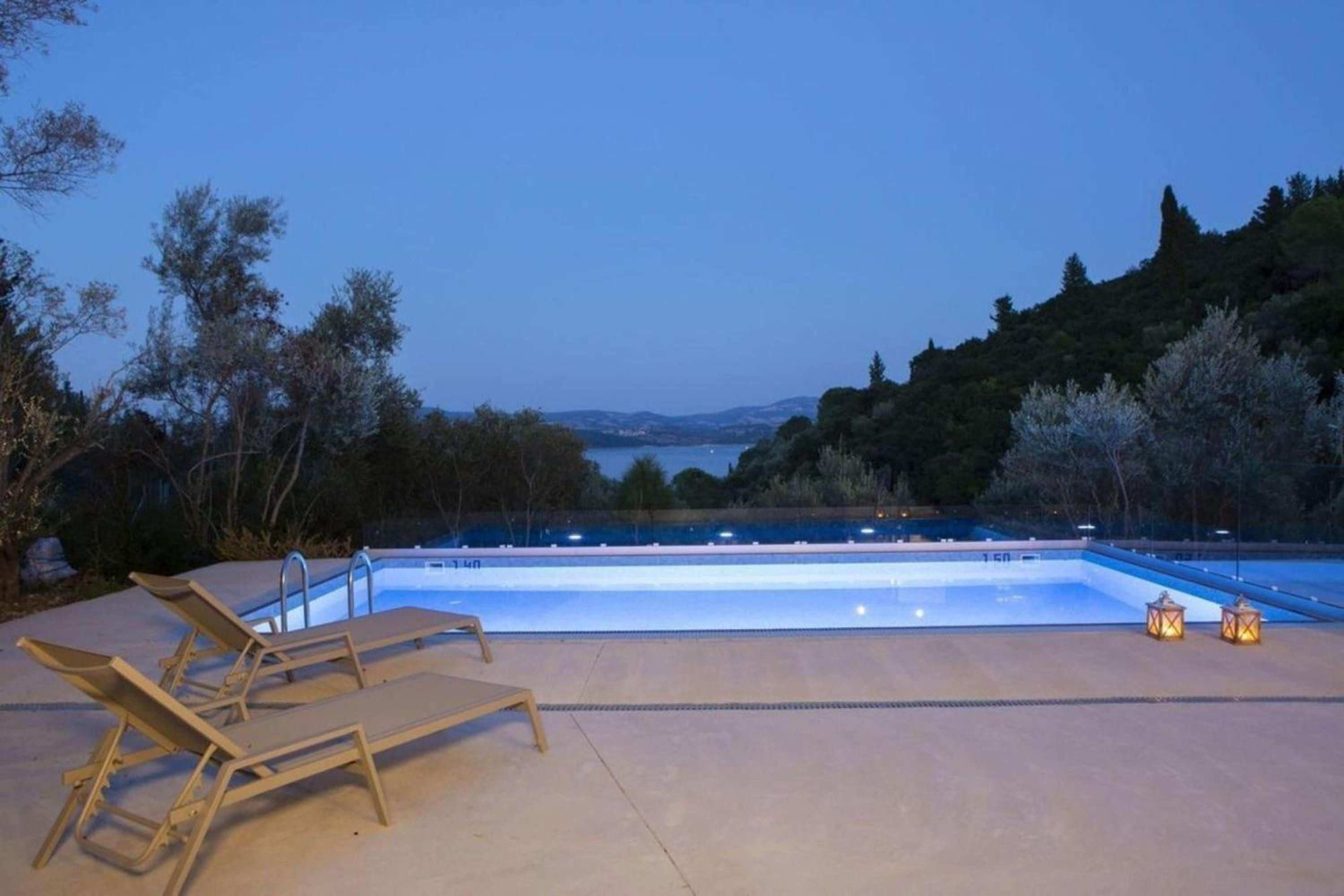 Villas Harriet - With Sea View and near the sea view 3