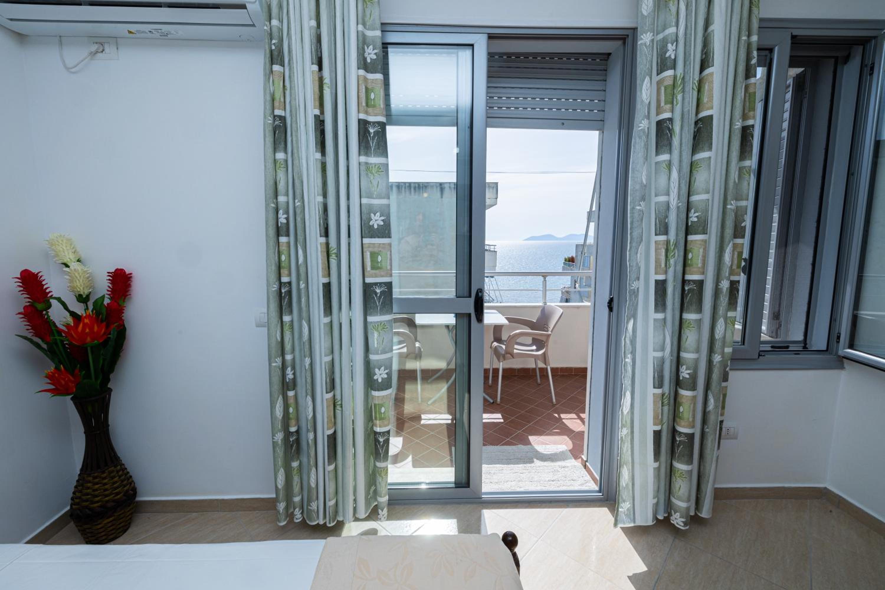 Lucas Apartments Rental