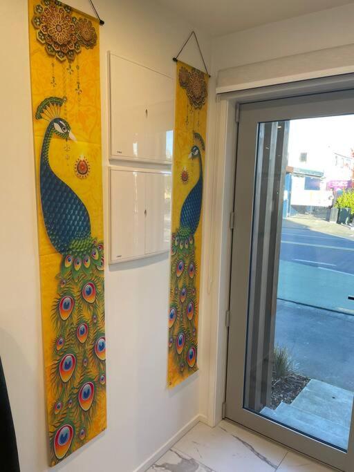 CBD 2 Bedroom Parkside Living By Hagley with Free Parking view 4