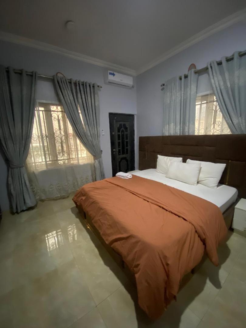2 Bedroom, 1 Bedroom Wuse 2 extension JAHI view 2