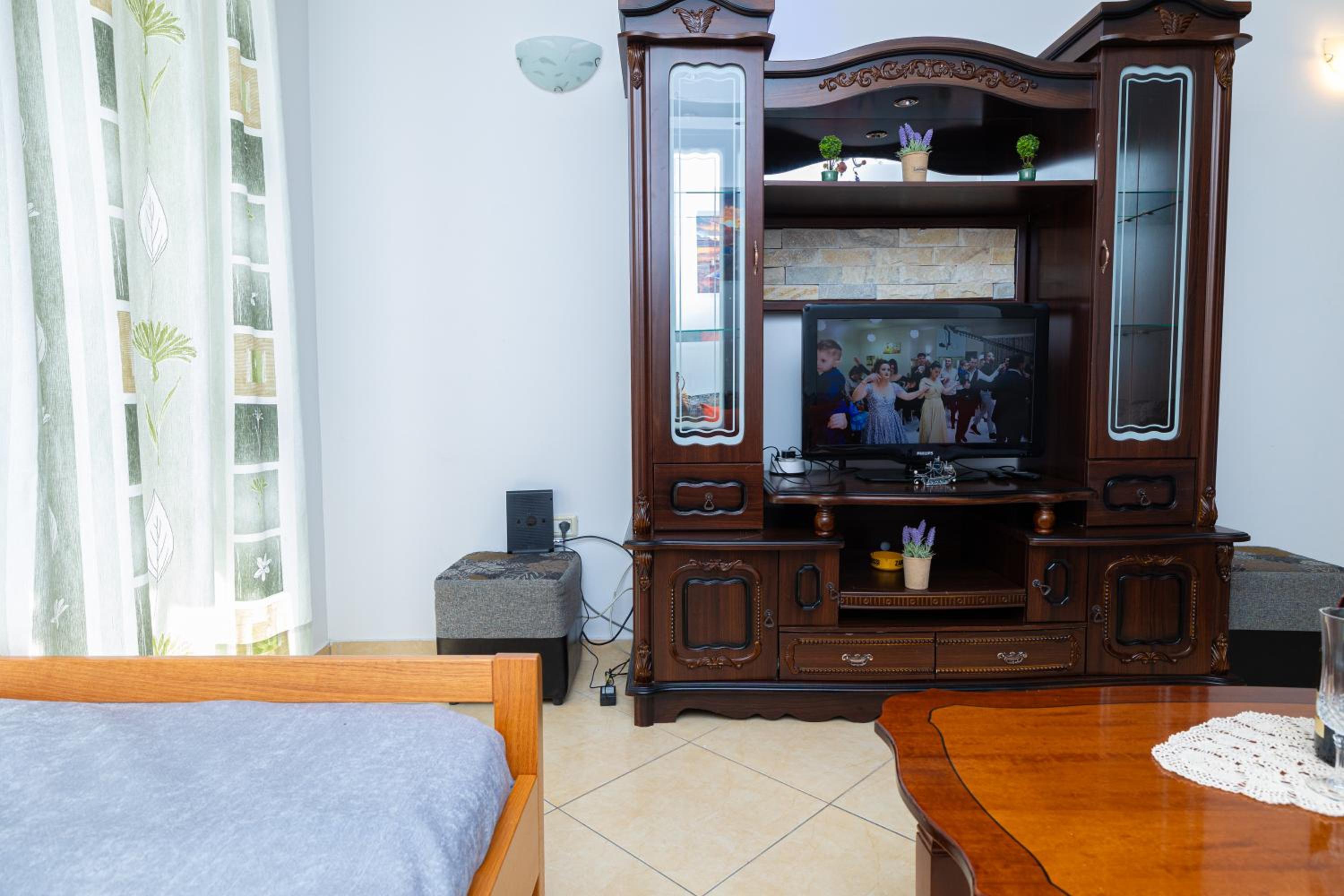 Lucas Apartments Rental