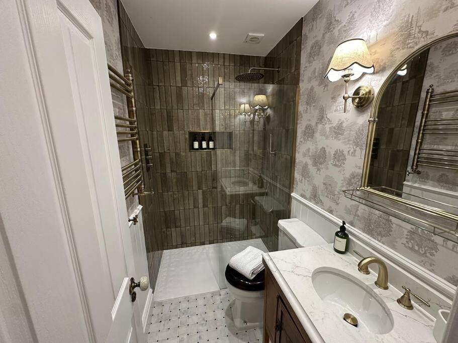 Idyllic 2Bed 2Bath Apartment