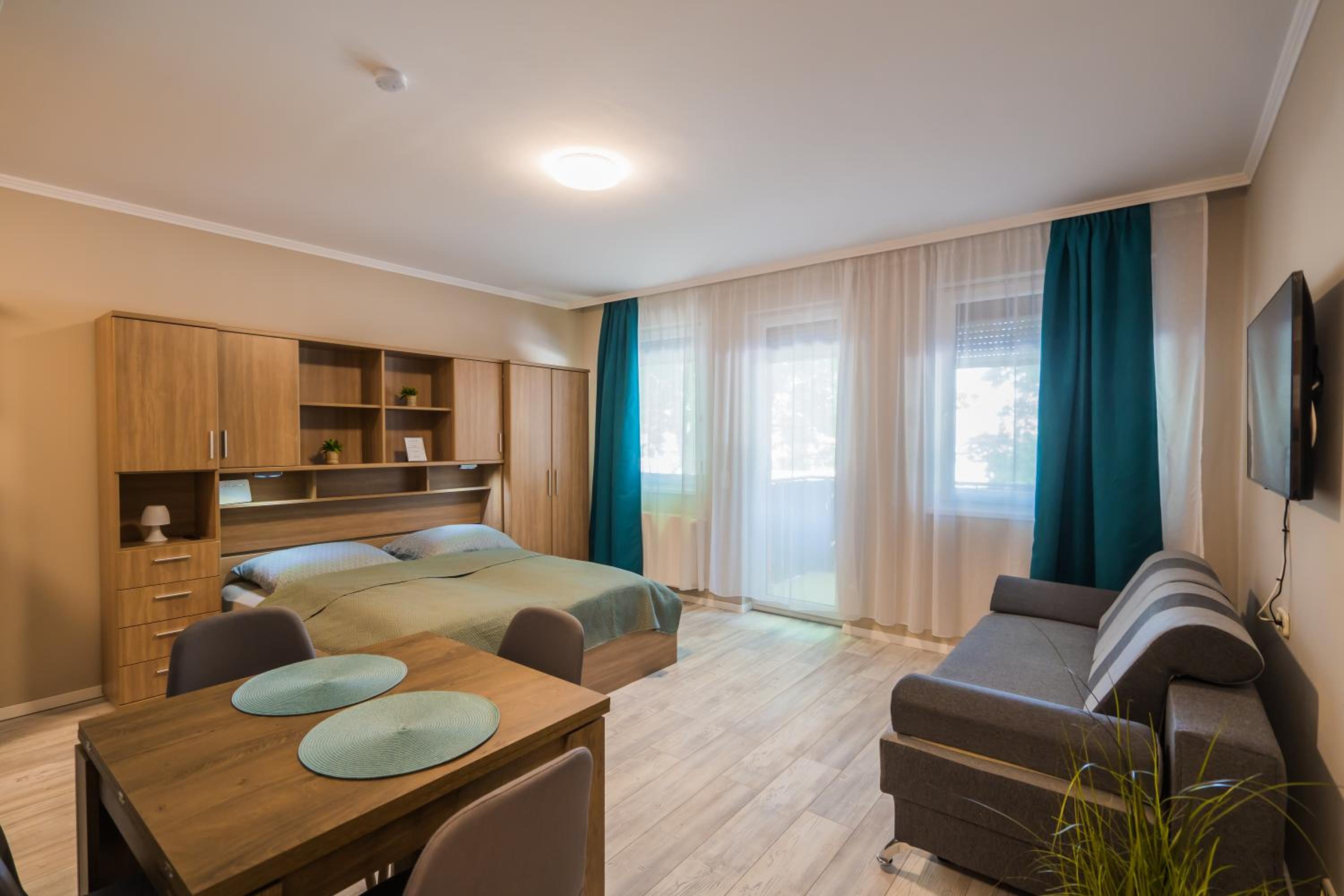 Plázs Home Apartman view 3