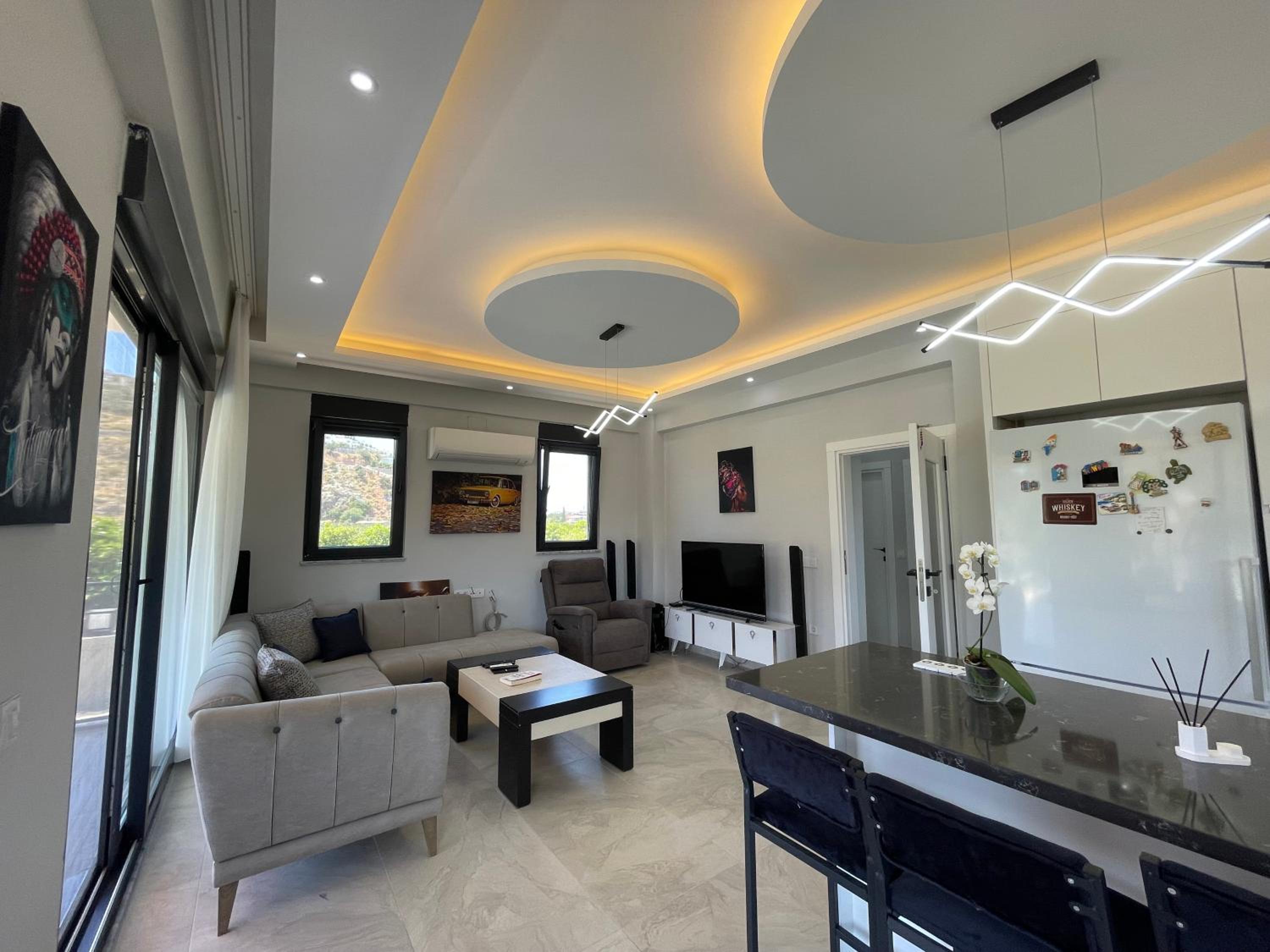 Villalakehouse