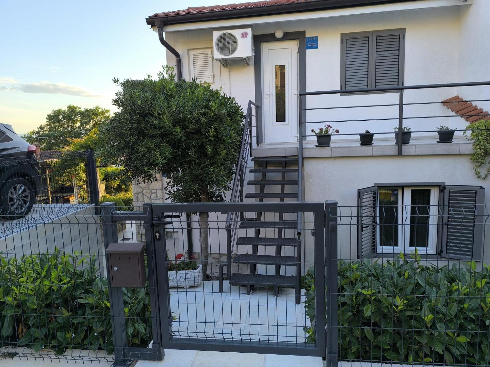 Studio Apartman Maja