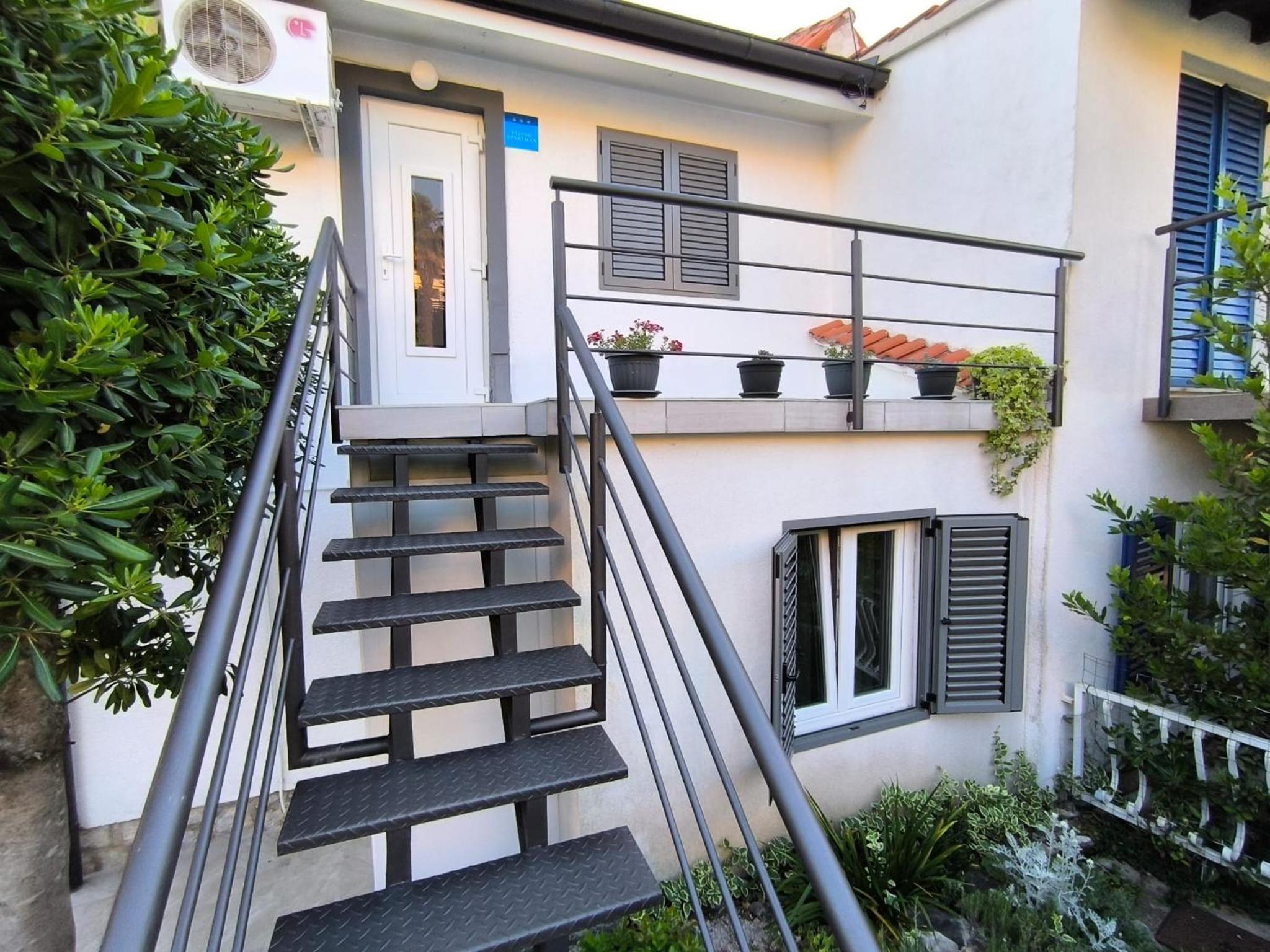 Studio Apartman Maja