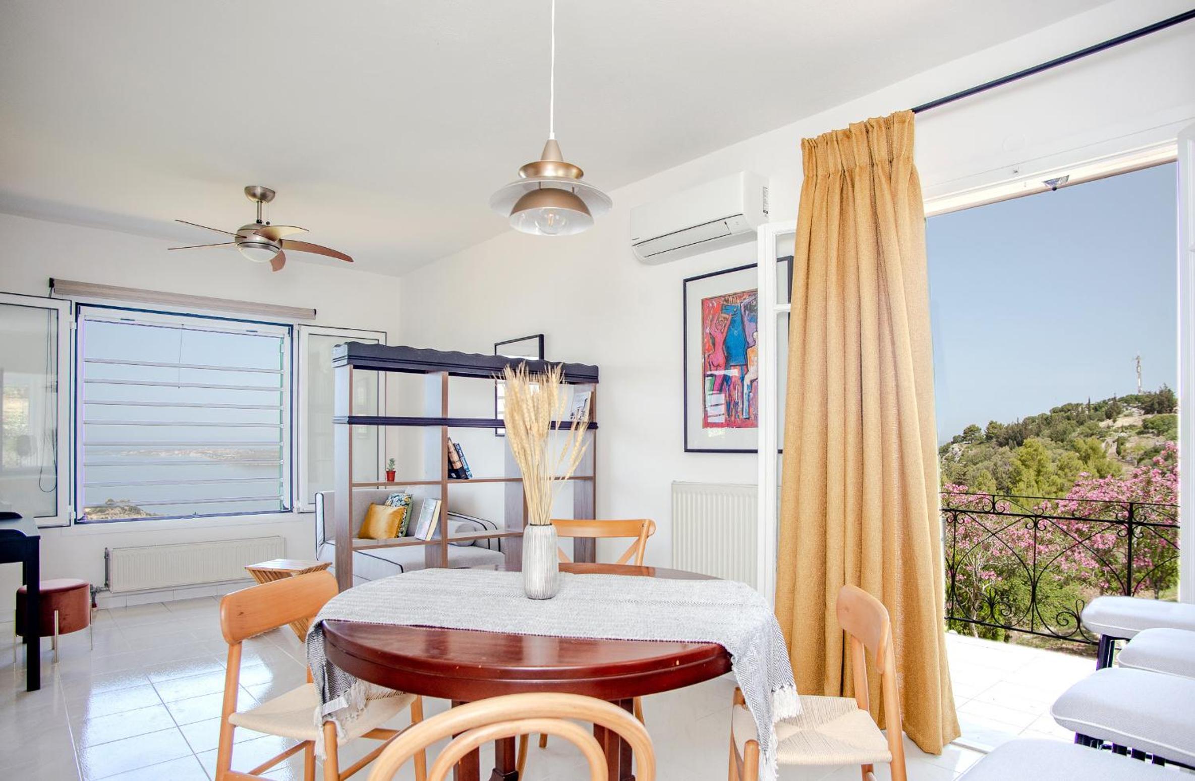 Amazing Sea View Apartment view 2
