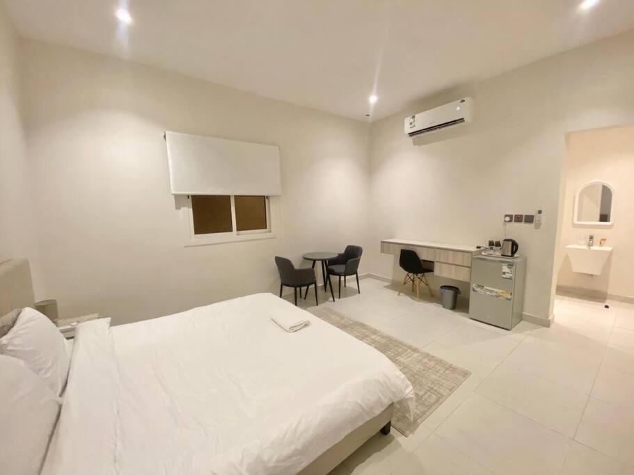 Madinah Valley Residence Room 22 view 3