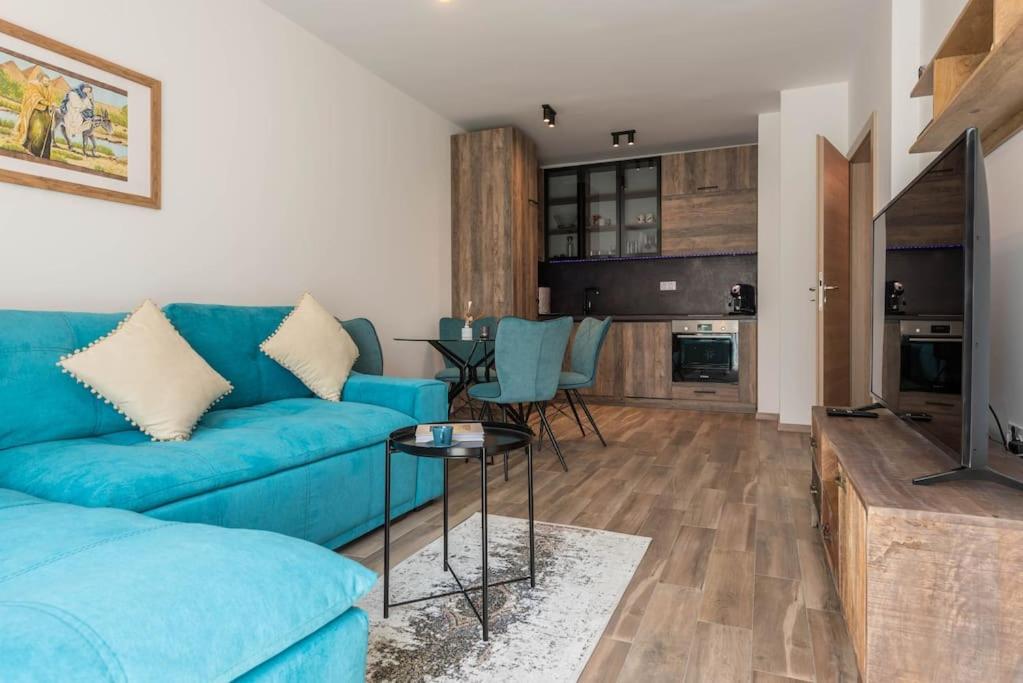 Azur Deluxe Apartment