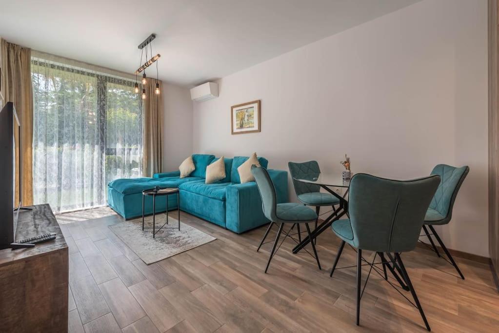 Azur Deluxe Apartment
