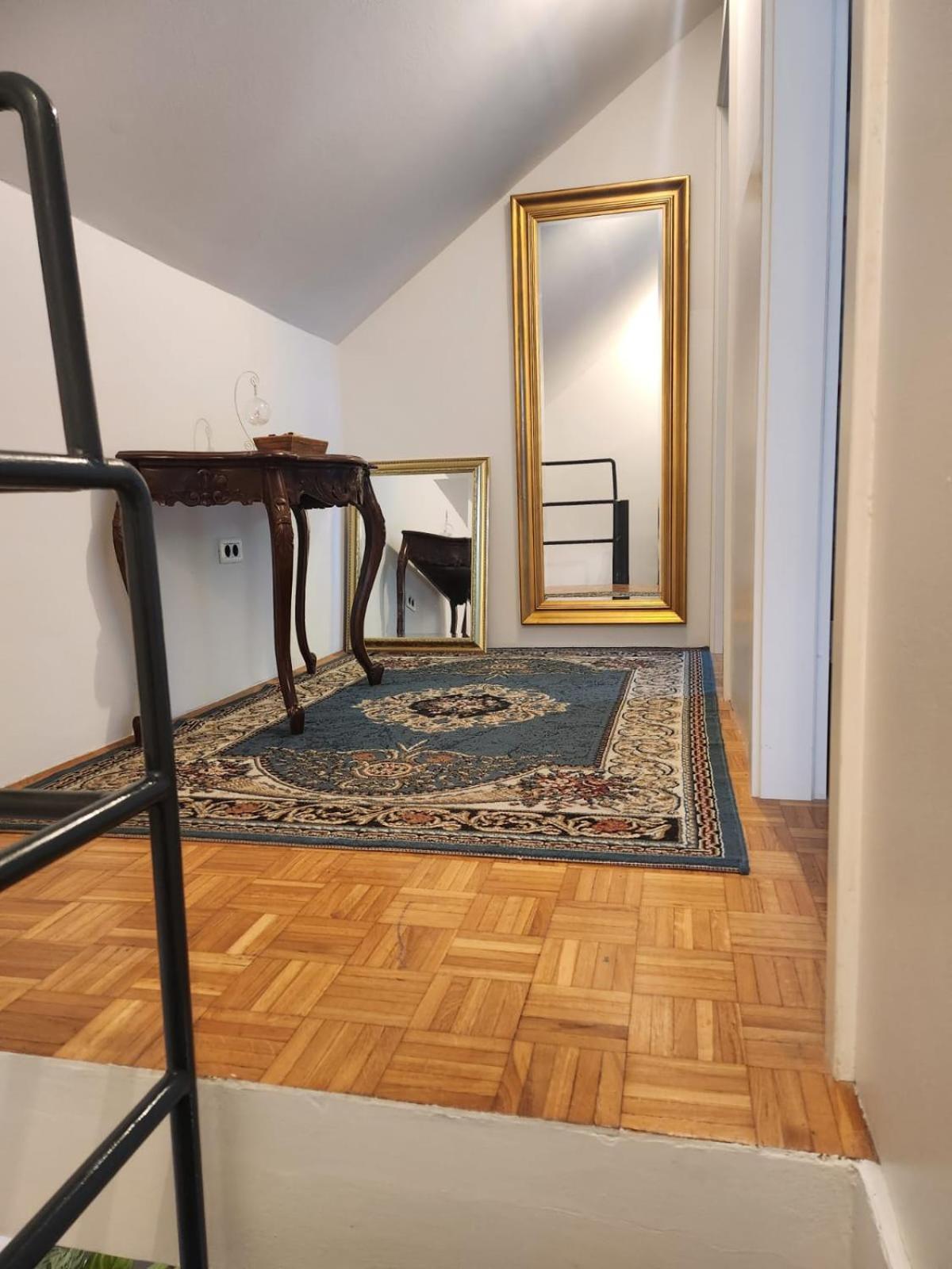Avrora House FREE parking in OLD TOWN view 2