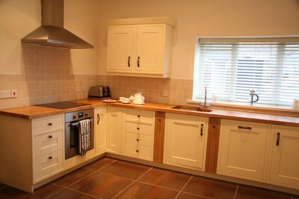 Lovely cottage, stunning views! view 4