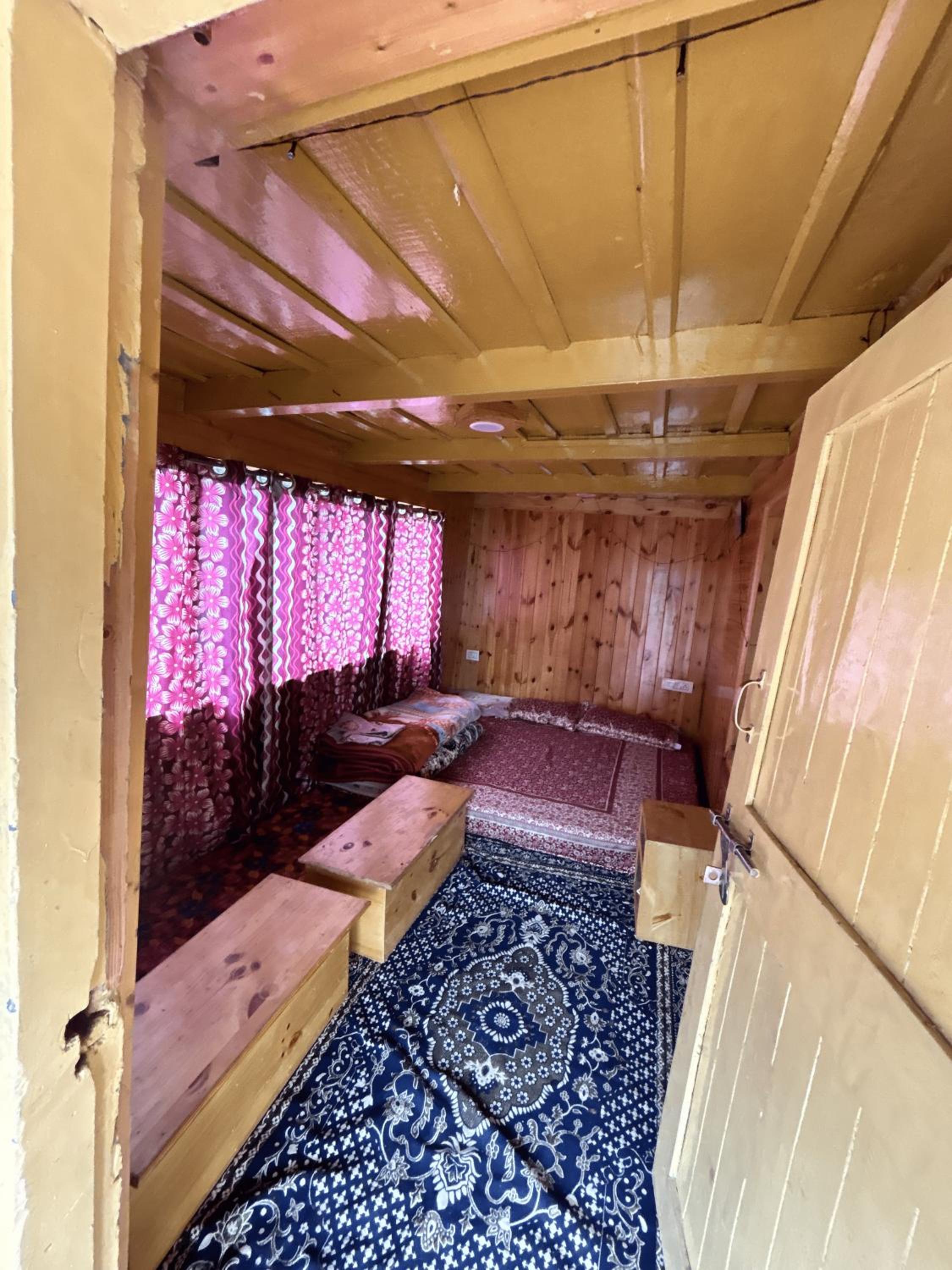 Shobhale Manu Cottage